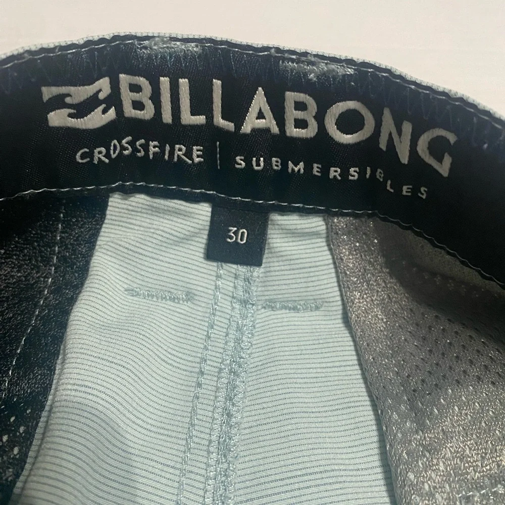 Men's Billabong sky blue submersibles crossfire quick dry shorts size 30 - Picture 7 of 9